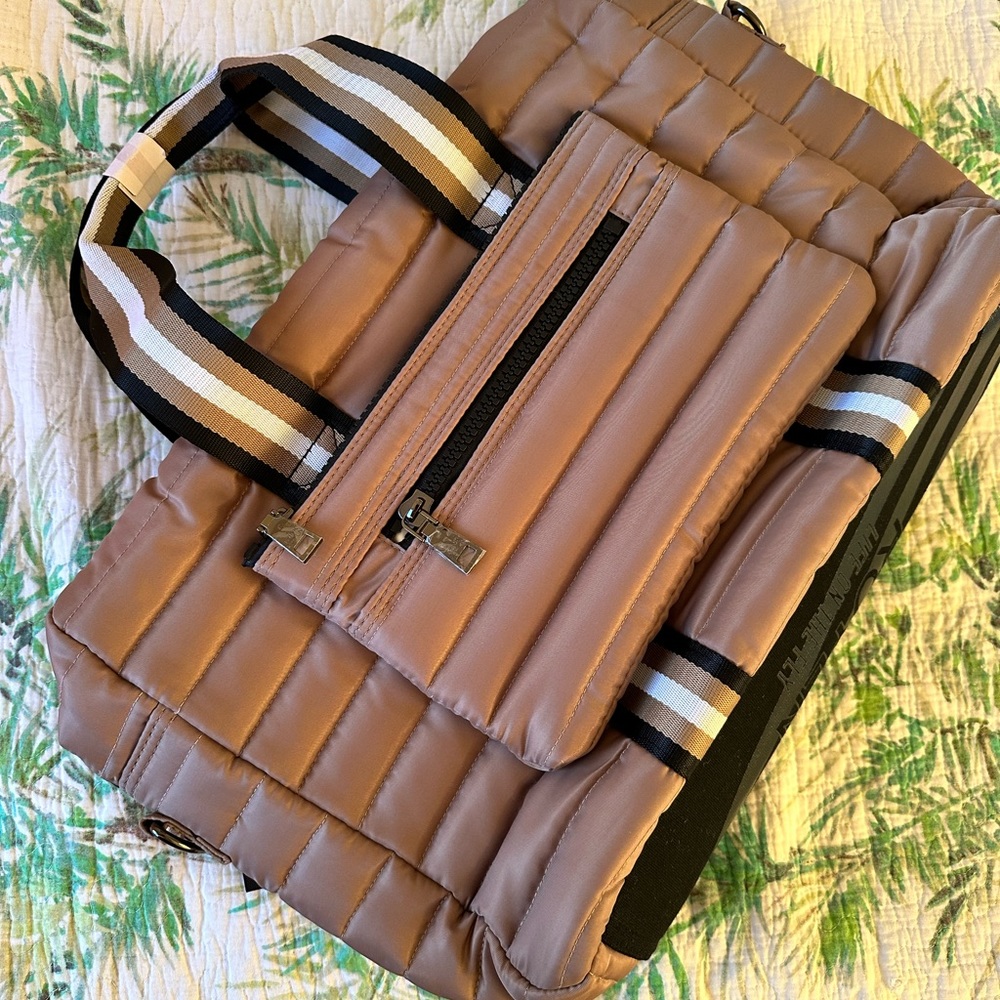 Think Royln Duffel Bag with Trolley sleeve - The Highlander